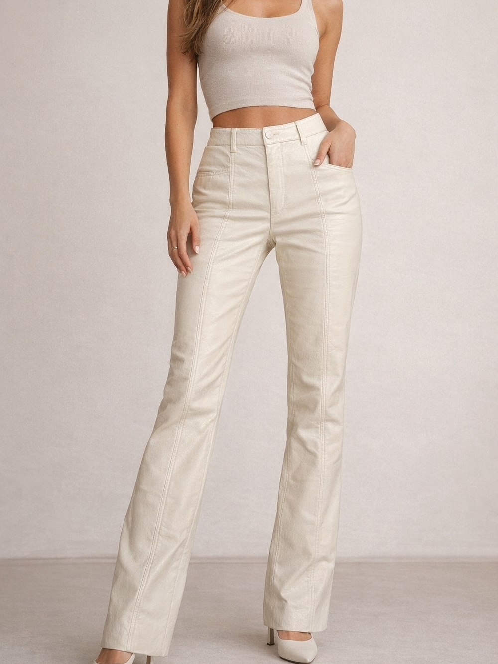 Wilfred Aritzia Vegan Leather Pants – Size 2 – Cream